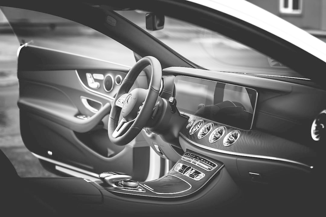 Оклейка элементов салона